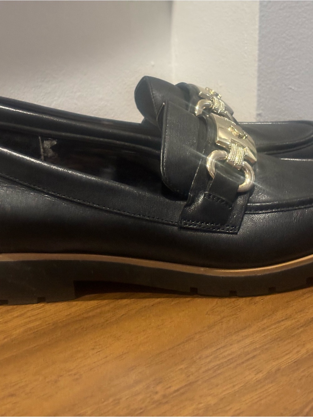 Kate Spade like new Spade buckle loafers